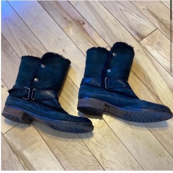 Matt Bernson Shoes - Matt Bernson Tundra Shearling Cracked Leather Black Boots size 6.5